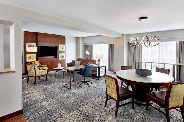 Room 15 of 48