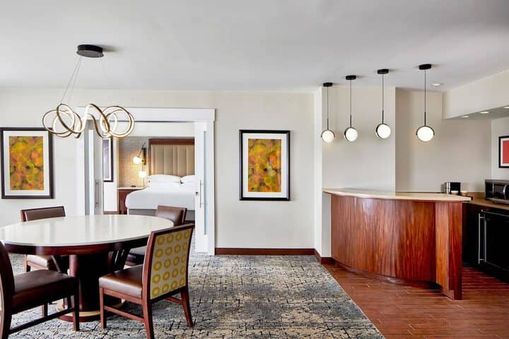 Room 18 of 48