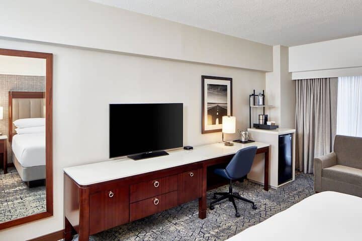 Room 17 of 48